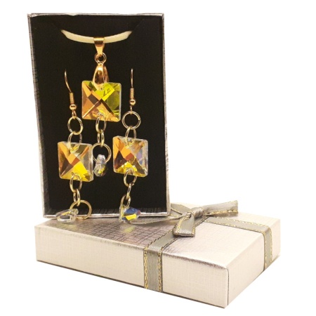 crystal-pendant-earrings-silver-box