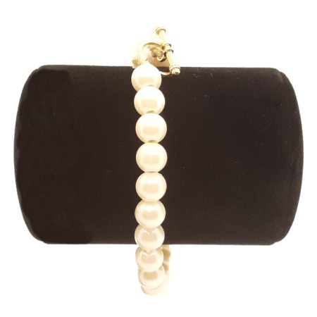 white-large-beads-bracelet-with-golden-toggle-clasps-8-inches